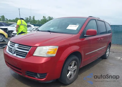 2010 Dodge Grand Caravan Sxt z USA, uszkodzony, nr VIN 2D4RN5D10AR135658
